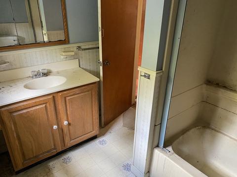 105 Plain St, Easthampton, MA 01027 photo 22