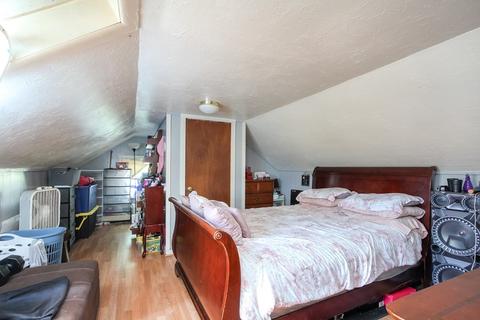266 Pine St, Fall River, MA 02720 photo 10