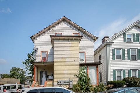 266 Pine St, Fall River, MA 02720 photo 3