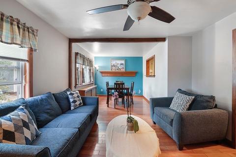 9 Myrtle St, Beverly, MA 01915 photo 5