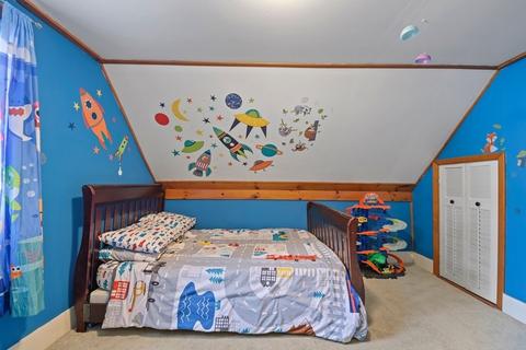 9 Myrtle St, Beverly, MA 01915 photo 8