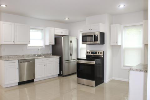 196 W River St, Orange, MA 01364 photo 6