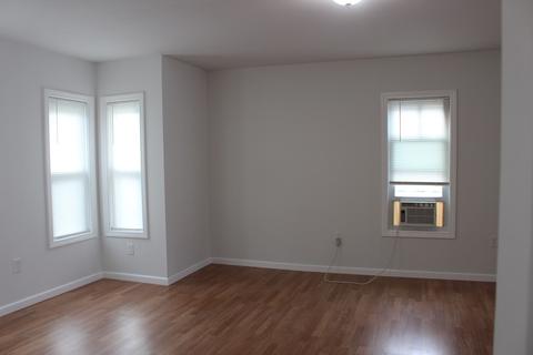196 W River St, Orange, MA 01364 photo 7