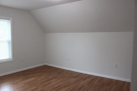 196 W River St, Orange, MA 01364 photo 9