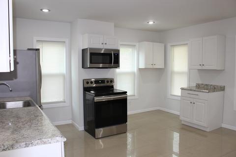 196 W River St, Orange, MA 01364 photo 5