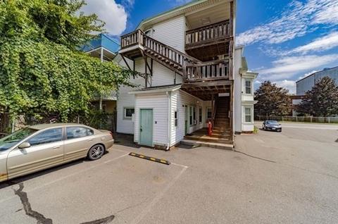 910 Chicopee St, Chicopee, MA 01013 photo 3