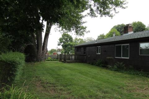 3 Gordon Rd, Beverly, MA 01915 photo 3