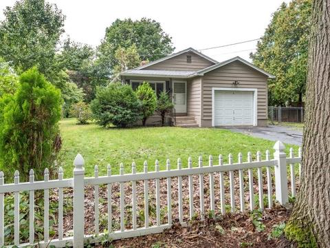 8 Morris St, Webster, MA 01570 photo 2