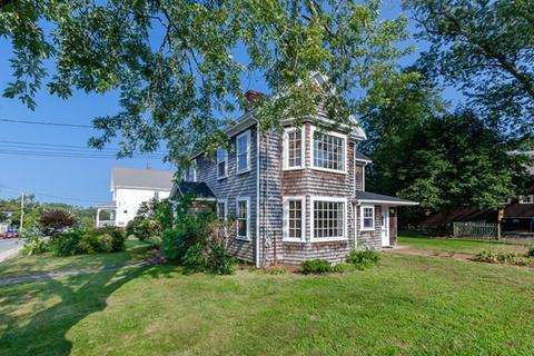 18 Sawyer St, Wareham, MA 02571 photo 5