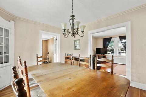 10 Coolidge Rd, Worcester, MA 01602 photo 11