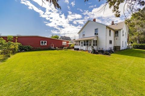11 Storrs St, Ware, MA 01082 photo 2