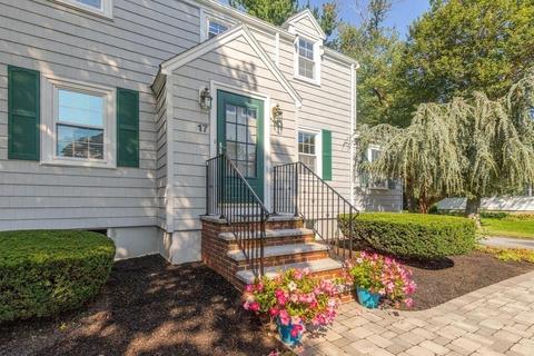 17 Avalon Rd, Stoneham, MA 02180 photo 2