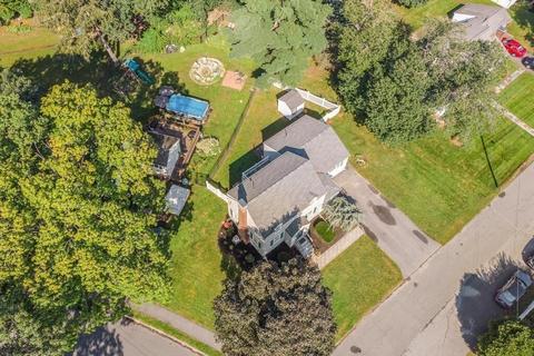 17 Avalon Rd, Stoneham, MA 02180 photo 4