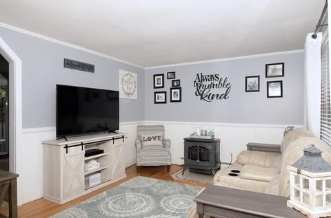 83 Mayflower Ln, Wareham, MA 02538 photo 3