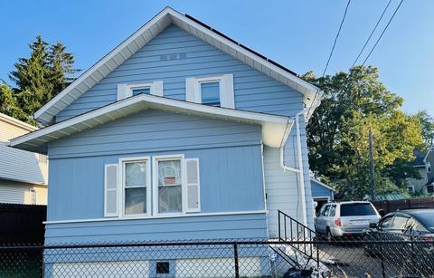 17 Pequot St, Springfield, MA 01151 photo 4