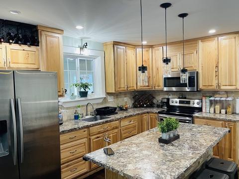 17 Pequot St, Springfield, MA 01151 photo 1