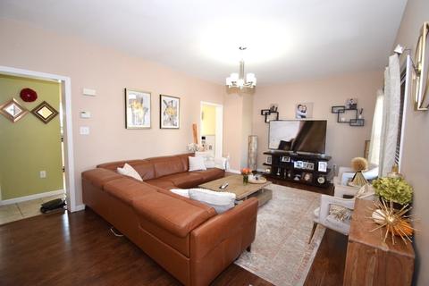 22 Arrowsic St, Worcester, MA 01606 photo 7