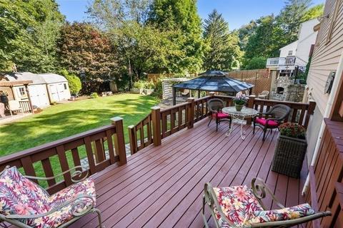 6 Summer Ave, Reading, MA 01867 photo 18