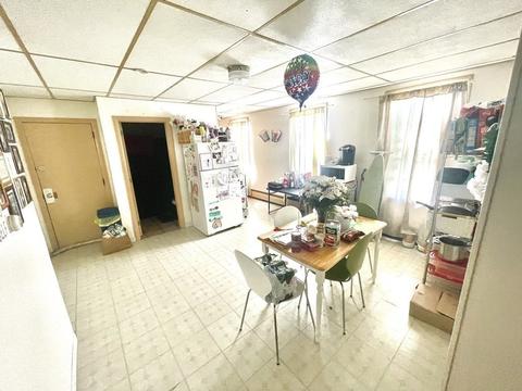 8 Bourne St, Worcester, MA 01606 photo 13