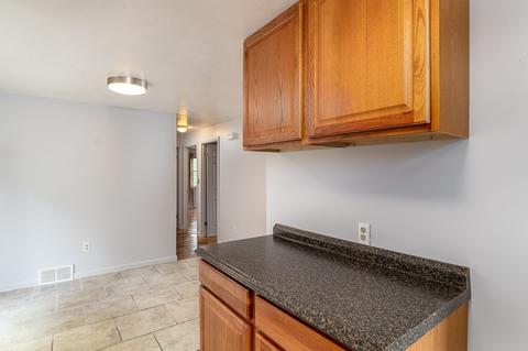 37 Paulk Ter, Springfield, MA 01128 photo 13