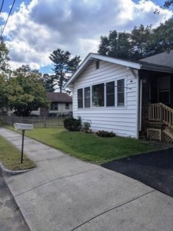 14 Schley St, Springfield, MA 01109 photo 2