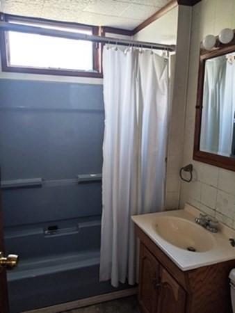 14 Schley St, Springfield, MA 01109 photo 10