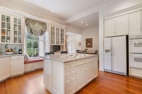 734 High St, Dedham, MA 02026 photo 9