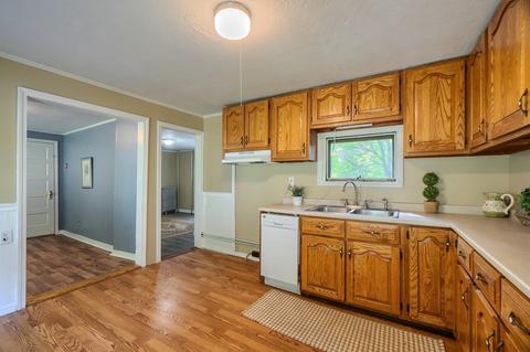 8 Main St, Leicester, MA 01611 photo 4