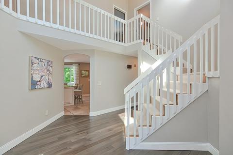 8 Fox Holw, Worcester, MA 01605 photo 4