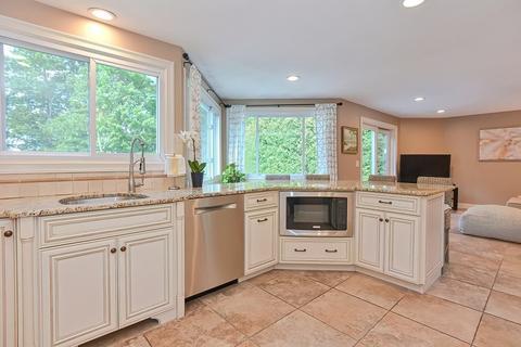 8 Fox Holw, Worcester, MA 01605 photo 11