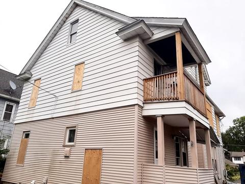 48 Mansfield St, Springfield, MA 01108 photo 2