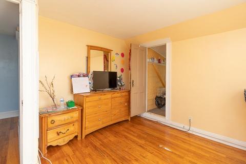 64 Saint James Cir, Springfield, MA 01104 photo 12