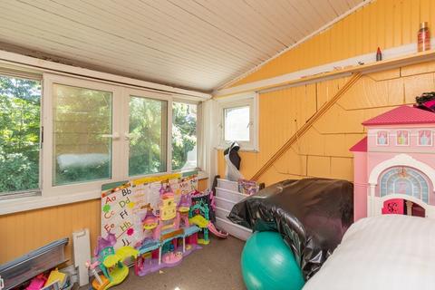 64 Saint James Cir, Springfield, MA 01104 photo 13
