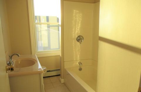 166 Beattie St #3, Fall River, MA 02723 photo 5