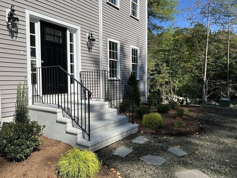 44 Hartford Ave E, Mendon, MA 01756 photo 4