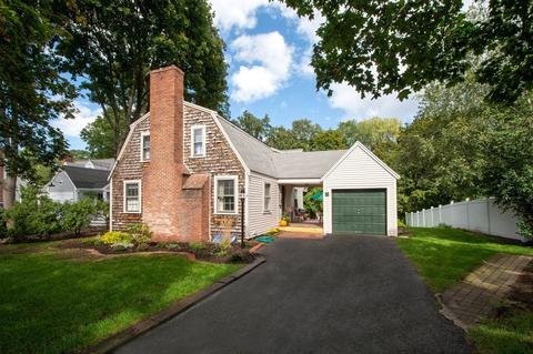 1 Sycamore Ln, Hingham, MA 02043 photo 1