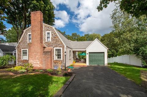 1 Sycamore Ln, Hingham, MA 02043 photo 2