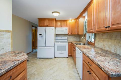 146 Spear Rd, Springfield, MA 01119 photo 5