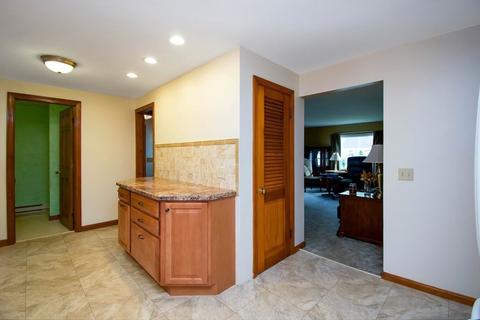 146 Spear Rd, Springfield, MA 01119 photo 8