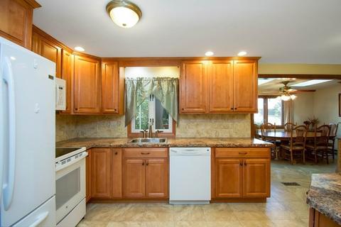 146 Spear Rd, Springfield, MA 01119 photo 4