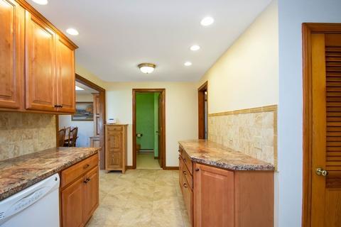 146 Spear Rd, Springfield, MA 01119 photo 7