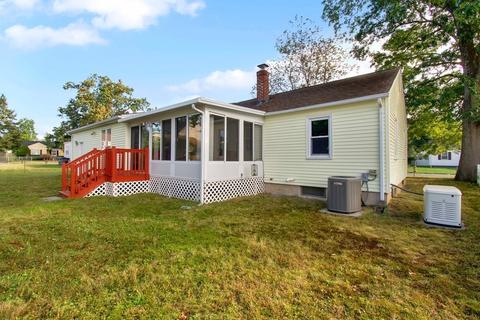 146 Spear Rd, Springfield, MA 01119 photo 2