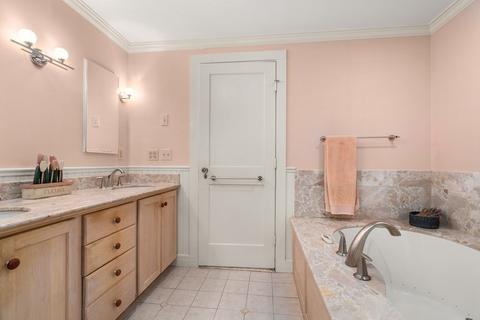 60 Dover Rd, Wellesley, MA 02482 photo 22