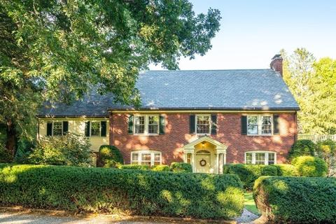 60 Dover Rd, Wellesley, MA 02482 photo 1
