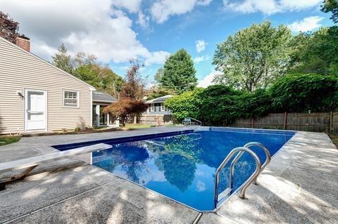 28 Spring Valley Rd, Worcester, MA 01609 photo 5