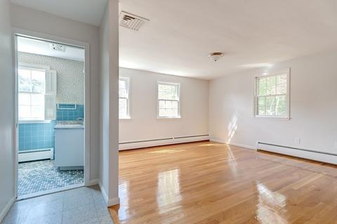 28 Spring Valley Rd, Worcester, MA 01609 photo 20