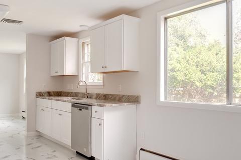 28 Spring Valley Rd, Worcester, MA 01609 photo 13