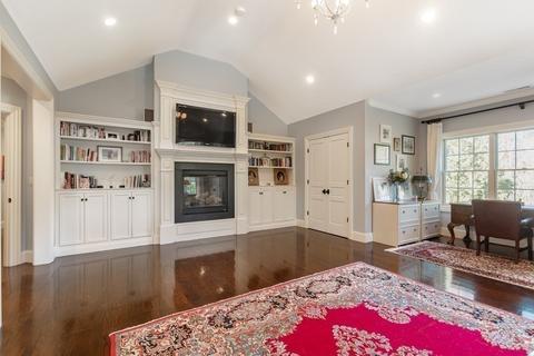 10 Prides Cir, Andover, MA 01810 photo 18