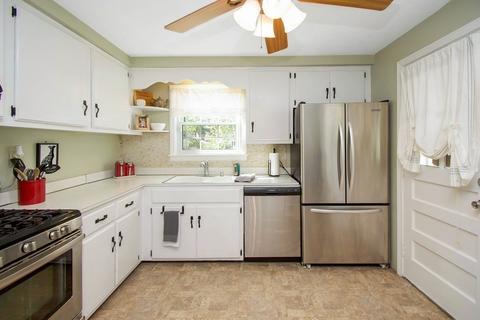 46 Burnside Ter, Springfield, MA 01118 photo 8