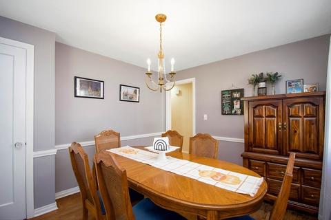46 Burnside Ter, Springfield, MA 01118 photo 11